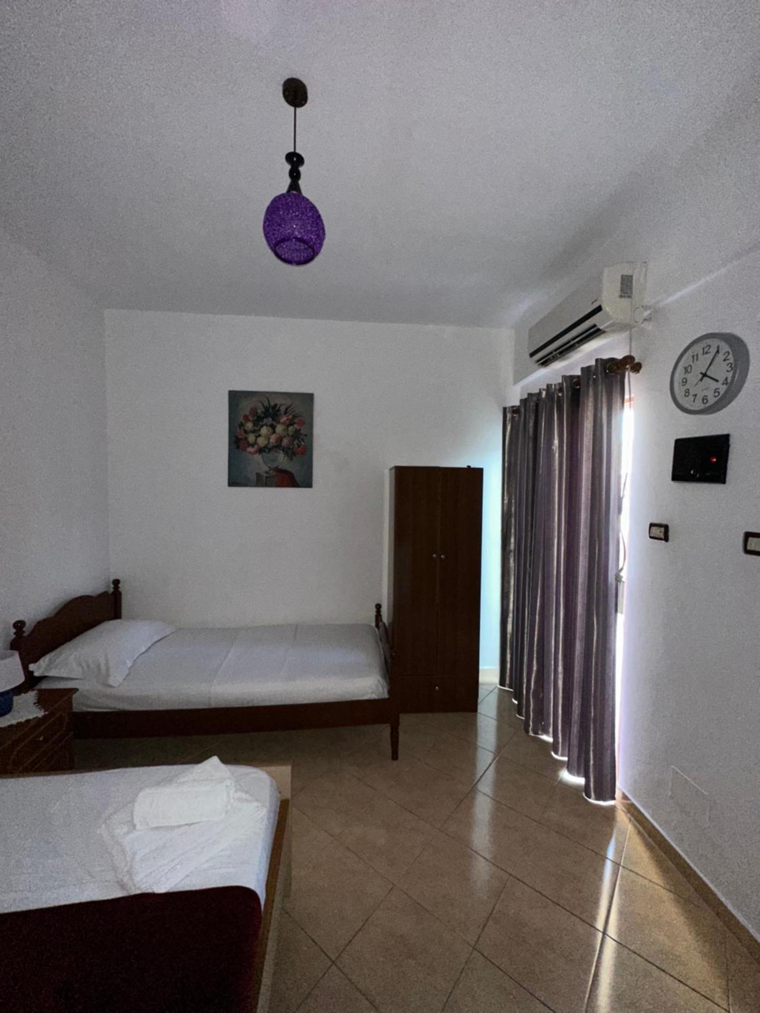 Albi'S Guesthouse Εξαμίλιο Εξωτερικό φωτογραφία