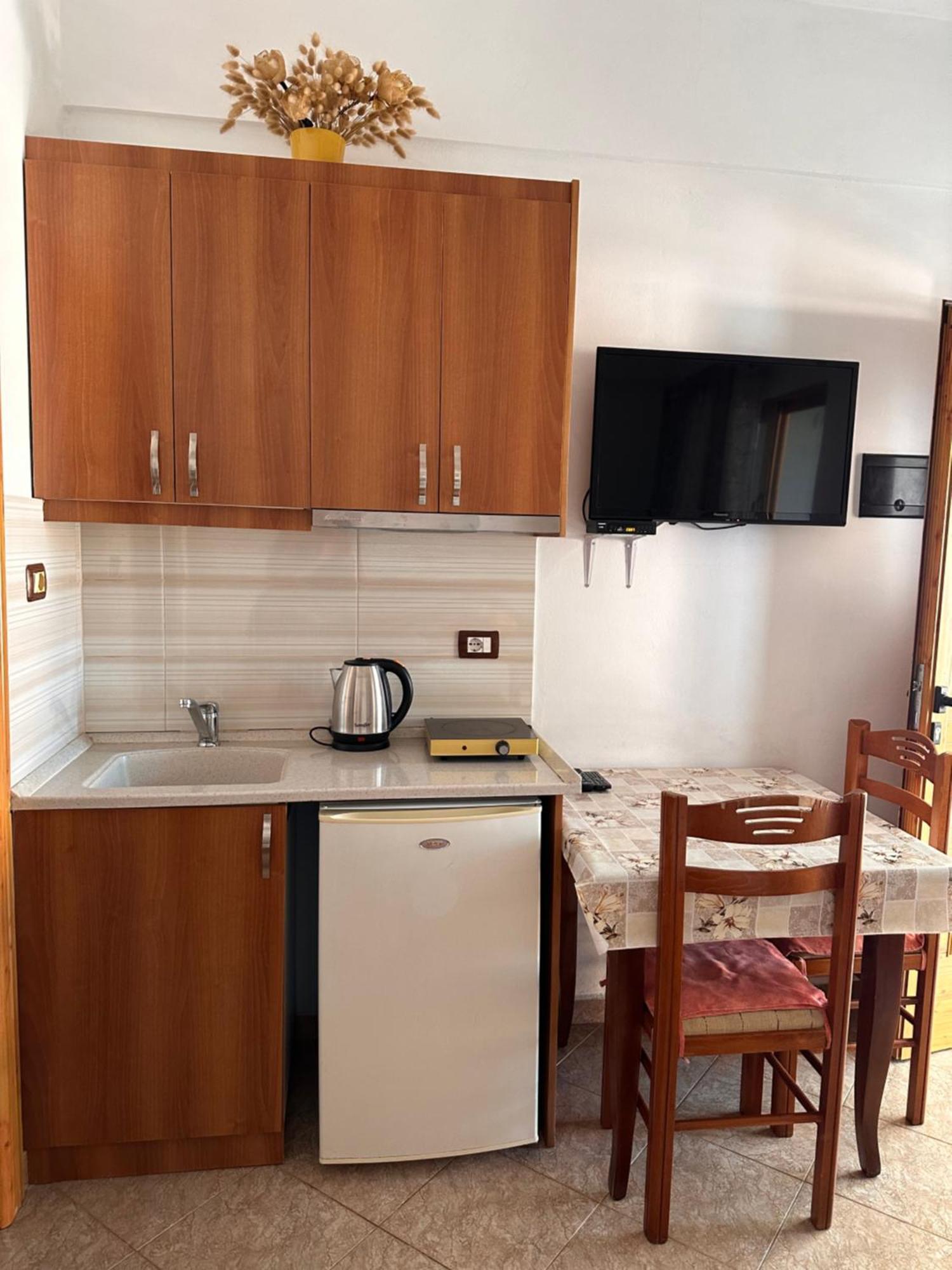 Albi'S Guesthouse Εξαμίλιο Εξωτερικό φωτογραφία
