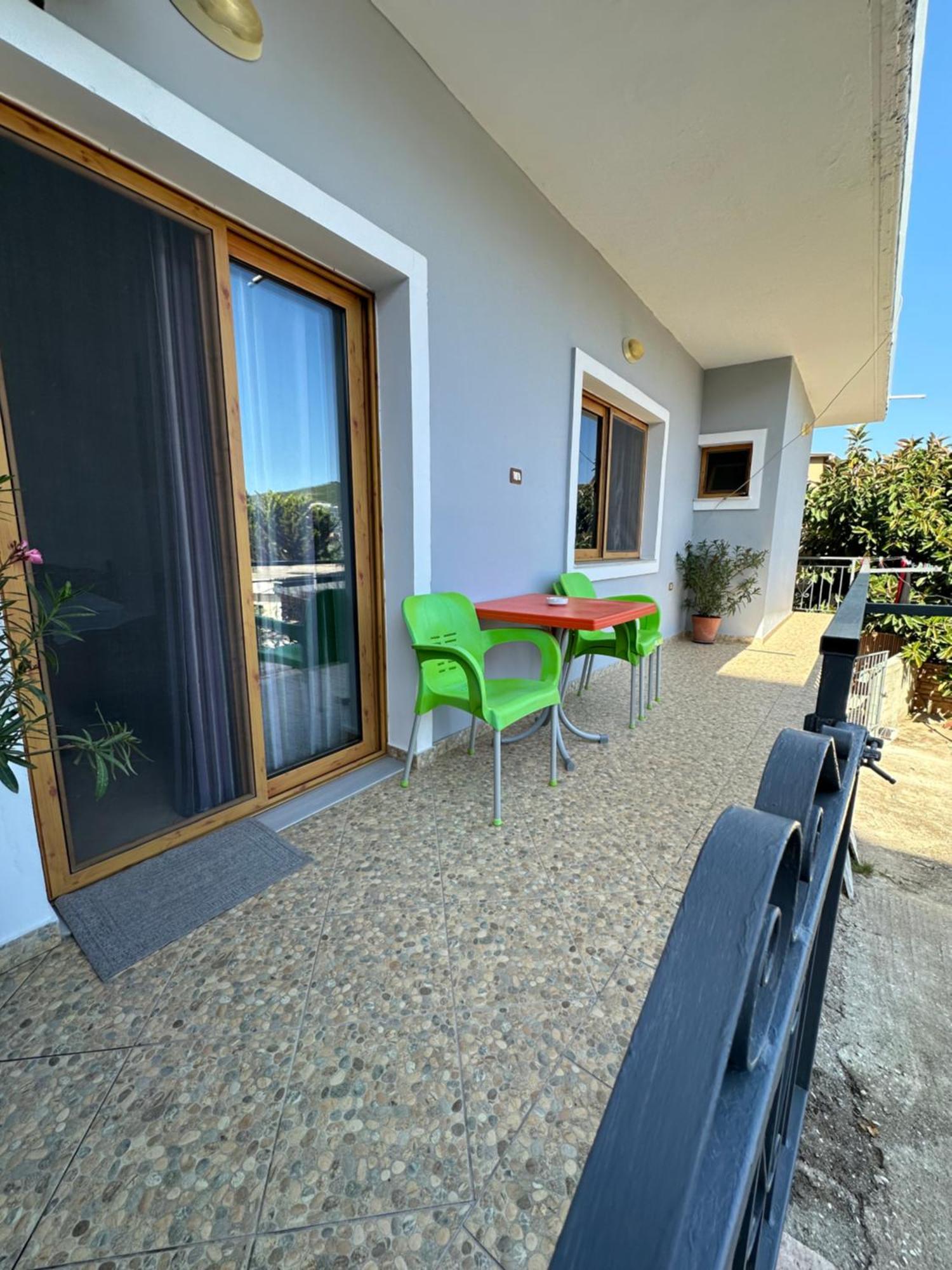 Albi'S Guesthouse Εξαμίλιο Εξωτερικό φωτογραφία
