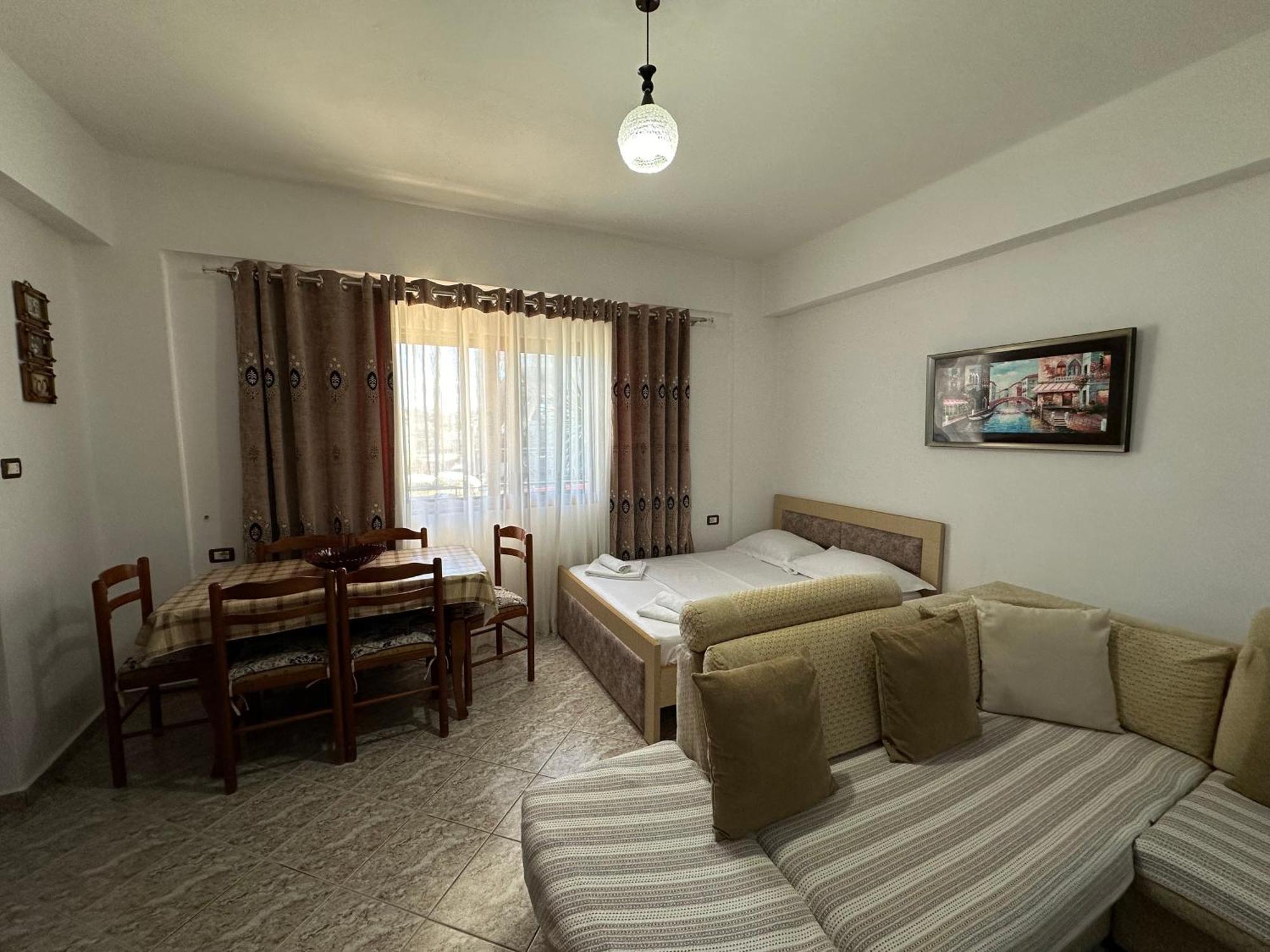 Albi'S Guesthouse Εξαμίλιο Εξωτερικό φωτογραφία