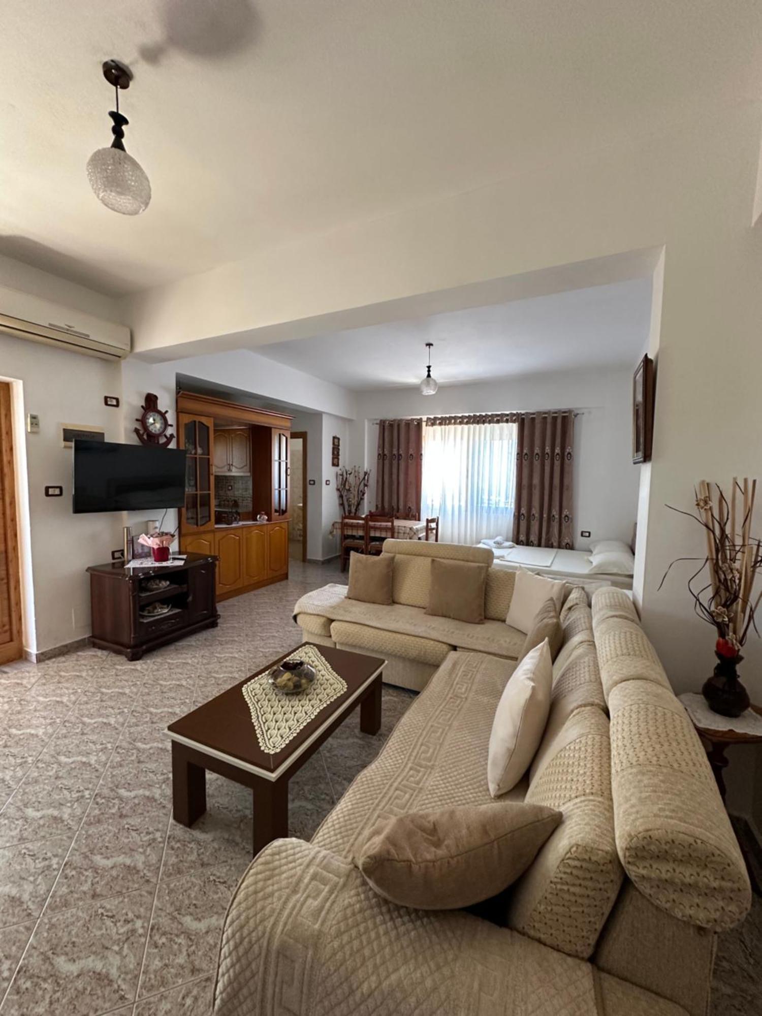 Albi'S Guesthouse Εξαμίλιο Εξωτερικό φωτογραφία